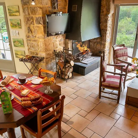 De Pratpanoul 3 épis 4/6 Pers à * Quezac (Lozere)